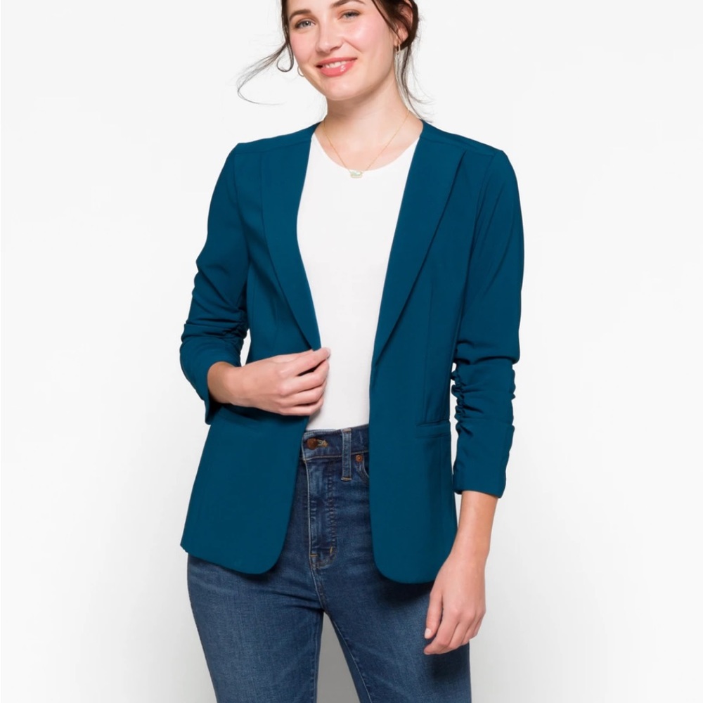 EUC Skies are Blue Raja Collarless Teal Blazer, size Small